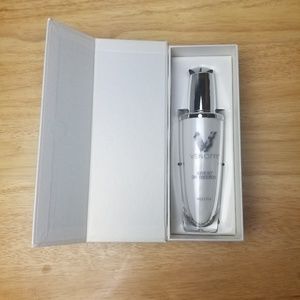 Venofye Queen Bee Day Moisturizer